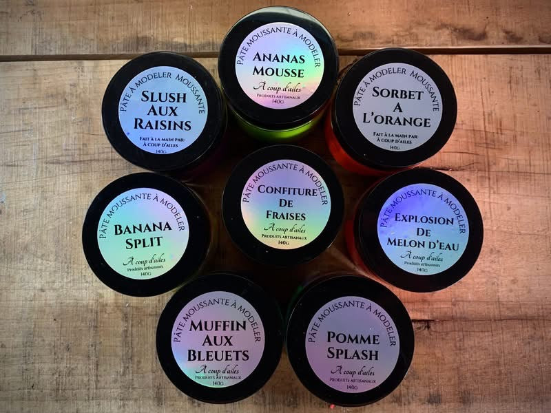 Pâte à modeler moussante pour le bain